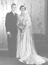 stuartbethmarriage.gif (32633 bytes)